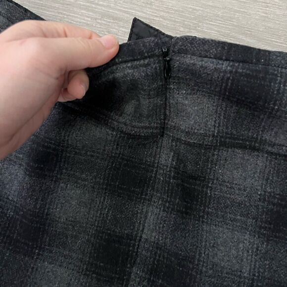 Kenar size 4 Gray Black Plaid Knit Wool Blend Skirt Zippered Accents Lined - Picture 5 of 6